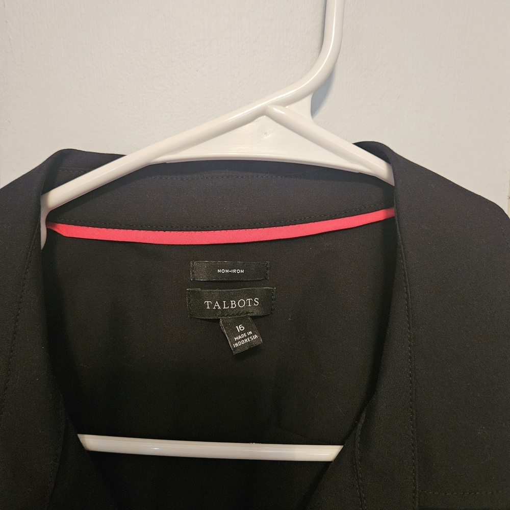 Talbots Black Sleeveless Button Down Shirt - Picture 3 of 3